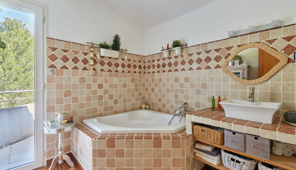 Villa / Maison 6 pièces  à vendre Roquevaire 13360