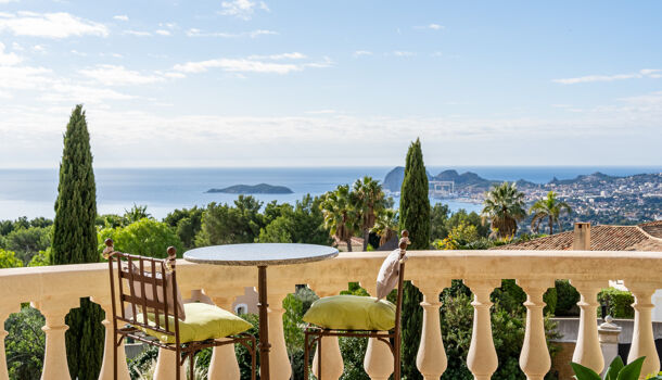 Villa / Maison 10 pièces  à vendre La Ciotat 13600