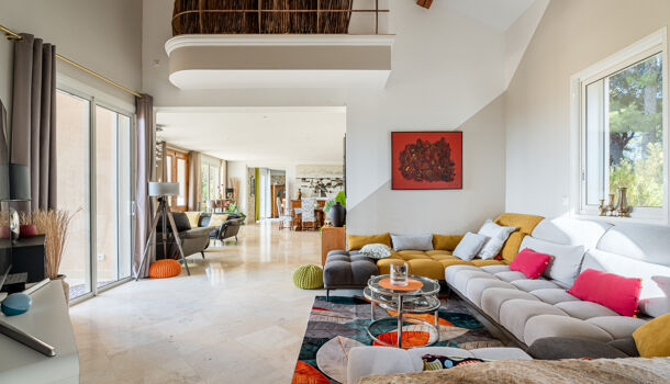 Villa / Maison 10 pièces  à vendre La Ciotat 13600