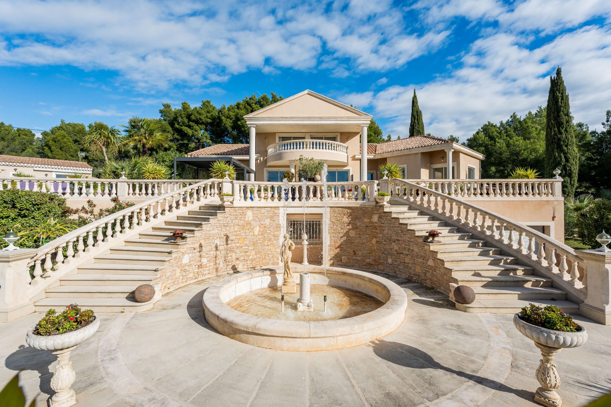 Villa / Maison  T10 à vendre La Ciotat 13600