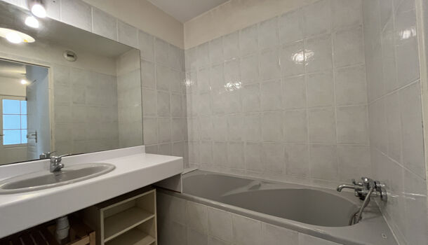 Appartement 2 pièces  à louer Aubagne 13400