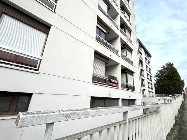 A VENDRE AIX LES BAINS STUDIO AVEC LOGGIA — photo du bien