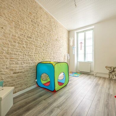 Maison 5 pièces 250275 €