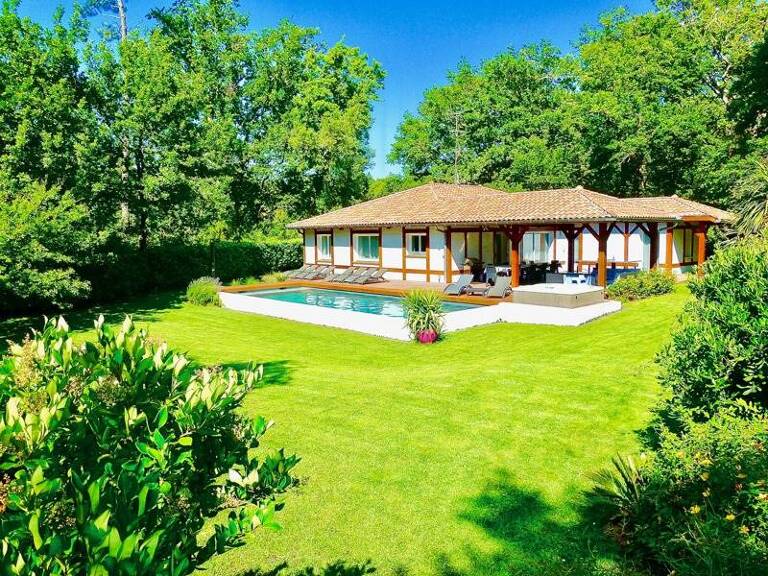 Contemporaine de 8 pièces principales — photo 1