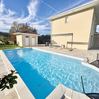 Maison 5 pièces 389000 €