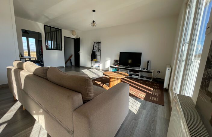 Maison 5 pièces de 123m2 avec jardin et garage - IMMOCENTER — photo 3