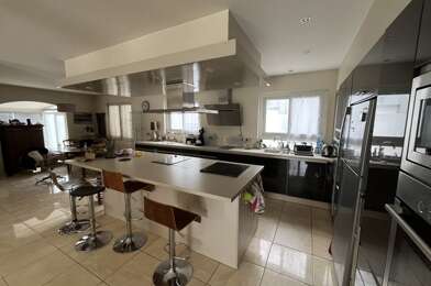 Maison 7 pièces 835200 €