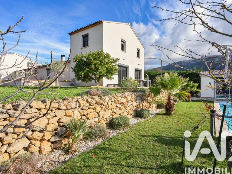 Vente Maison/villa 8 pièces — photo 1