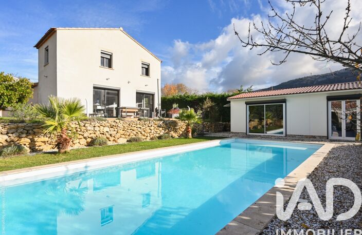 Vente Maison/villa 8 pièces — photo 2