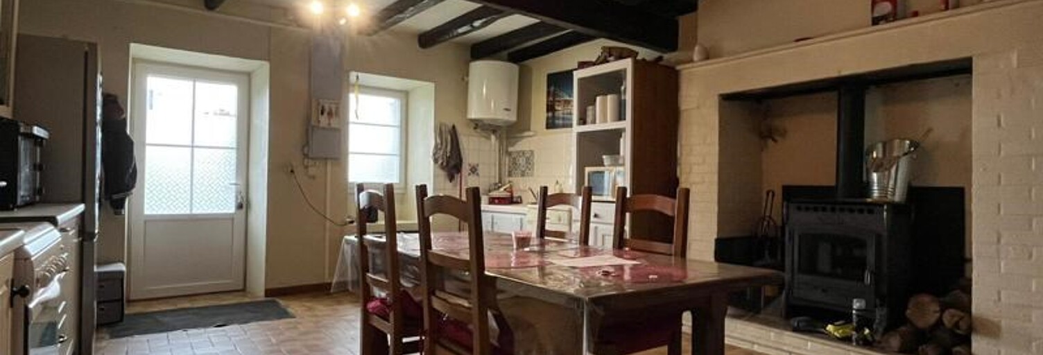 Maison 5 Pièces 121 m² à vendre à Saint-Adjutory (16310)