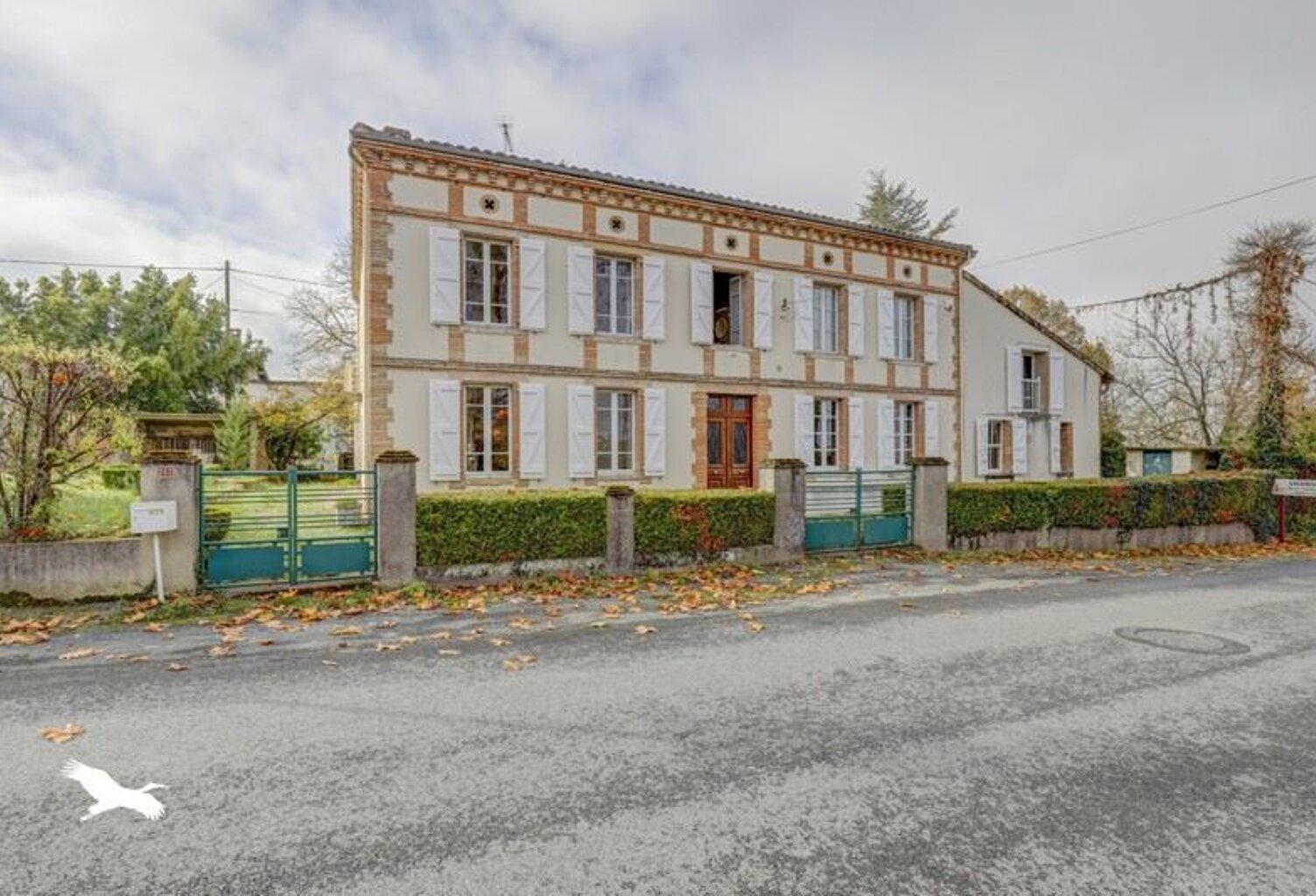 Maison de ville de 9 pièces principales — photo 1