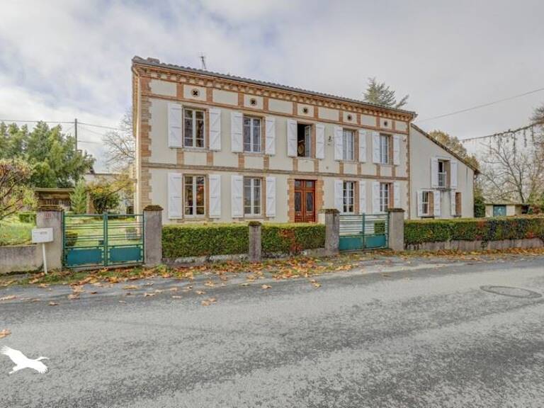 Maison de ville de 9 pièces principales — photo 1