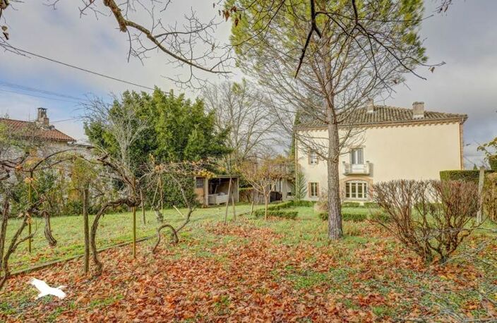 Maison de ville de 9 pièces principales — photo 4