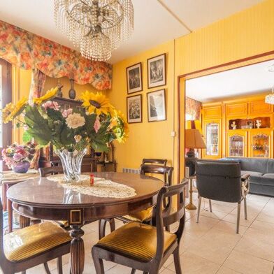 Appartement 5 pièces 203000 €