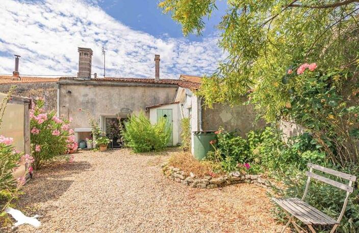 Vente maison 7 pièces 125 m² Pont-l'Abbé-d'Arnoult (17250) — photo 3
