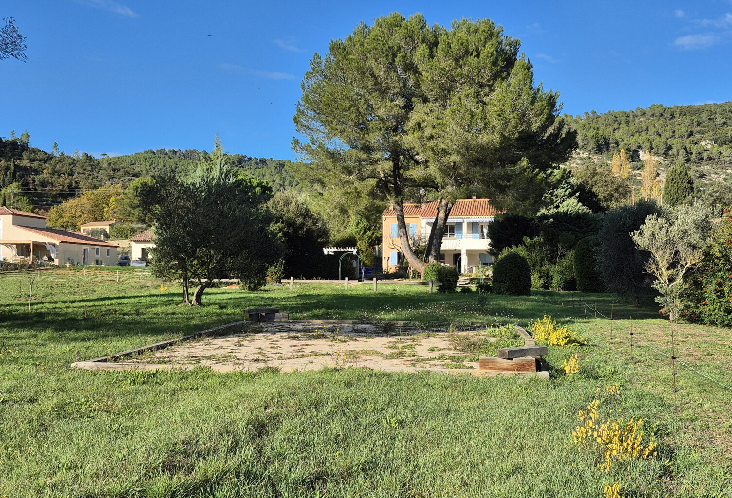 VILLA TYPE 5 SUR PARCELLE DIVISIBLE — photo 1