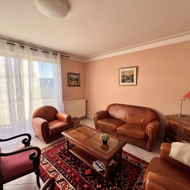 Appartement 4 pièces 262123 €