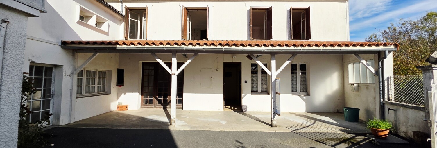 Maison 9 Pièces 153 m² à vendre à Échallat (16170)