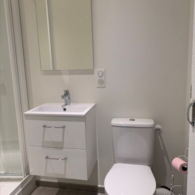 Appartement  734 €