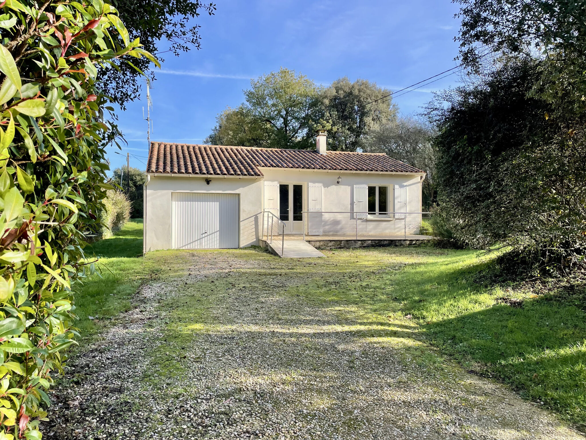 Villa / Maison  T2 à vendre Saint-Savinien 17350