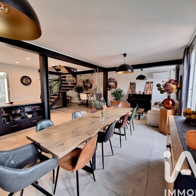 Maison 8 pièces 599000 €