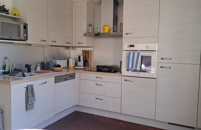 Appartement en rez-de-jardin — photo 3