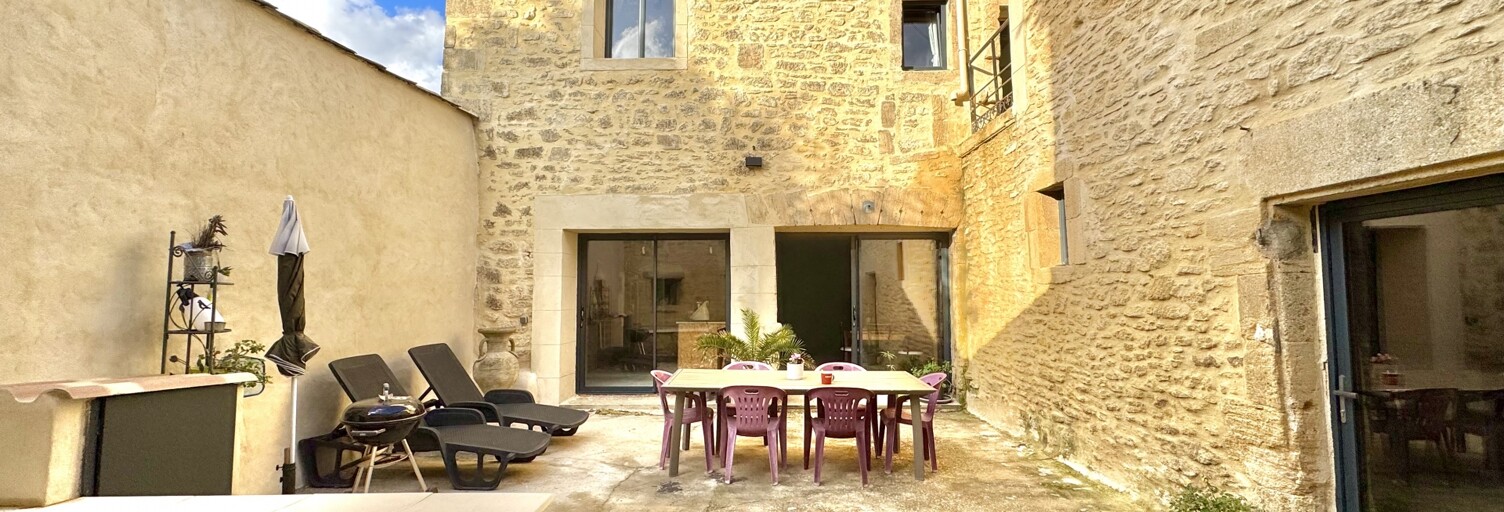 Maison 9 Pièces 303 m² à vendre à Remoulins (30210)