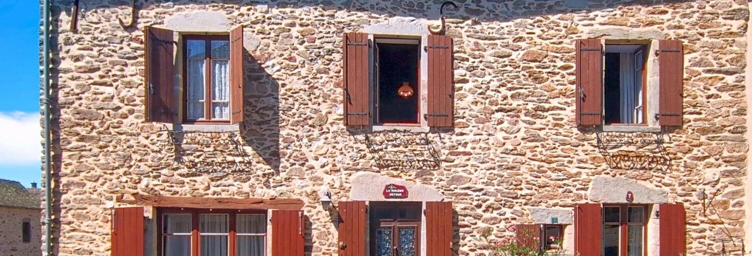 Maison 4 Pièces 105 m² à vendre à La Salvetat-Peyralès (12440)