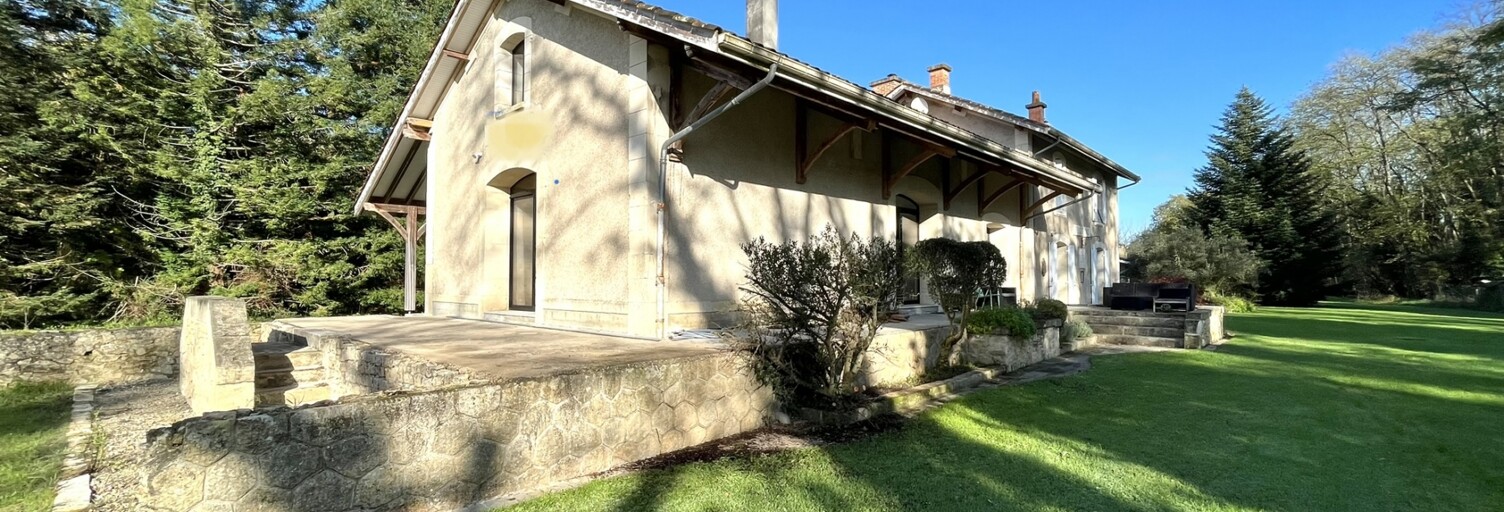 Maison 8 Pièces 283 m² à vendre à Bellefond (33760)