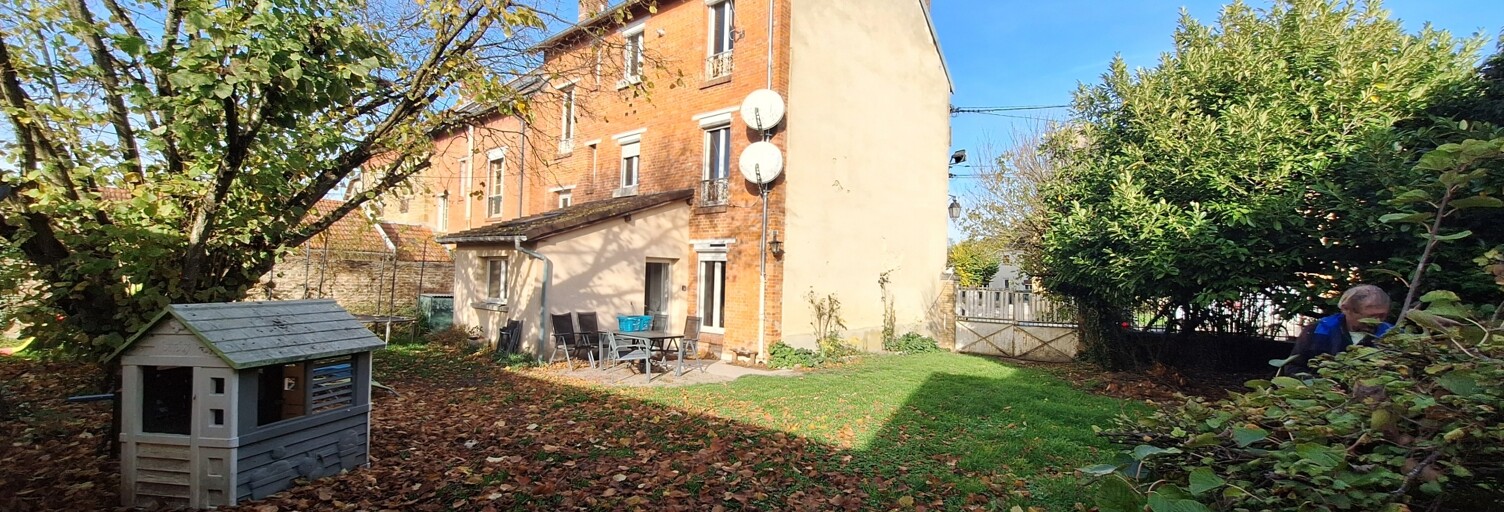 Immeuble  180 m² à vendre à Attigny (08130)