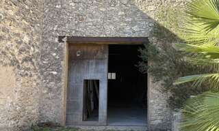 Garage  400 m² à vendre à Maraussan (34370)