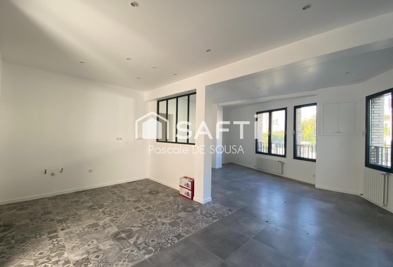 Appartement de 5 pièces avec 3 chambres en duplex inversé avec petit jardin — photo 1