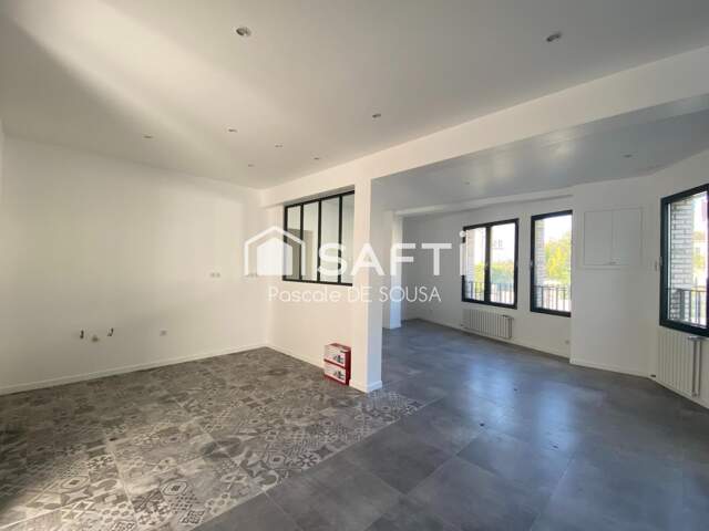 Appartement de 5 pièces avec 3 chambres en duplex inversé avec petit jardin — photo du bien