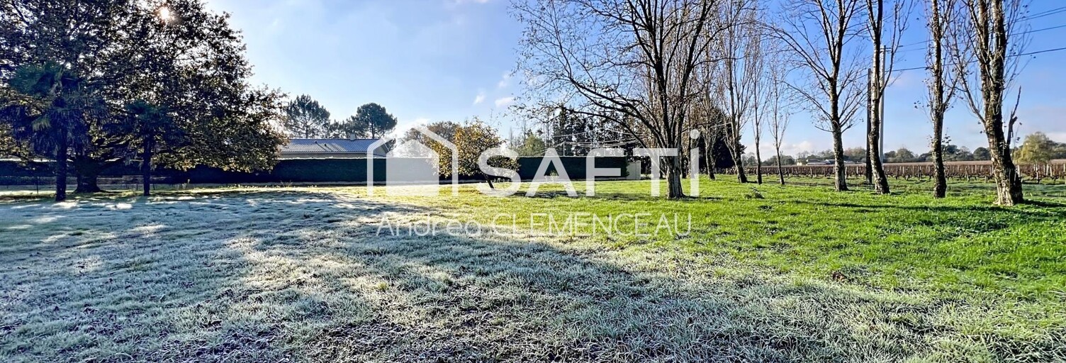 Terrain  1095 m² à vendre à Pugnac (33710)