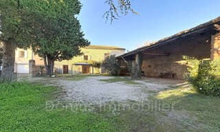 Maison 7 Pièces 137 m² à vendre à Saint-Saturnin-lès-Avignon (84450)