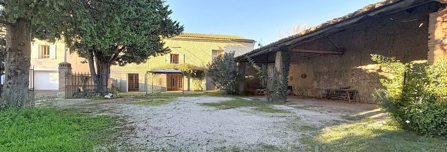 Maison 7 Pièces 137 m² à vendre à Saint-Saturnin-lès-Avignon (84450)
