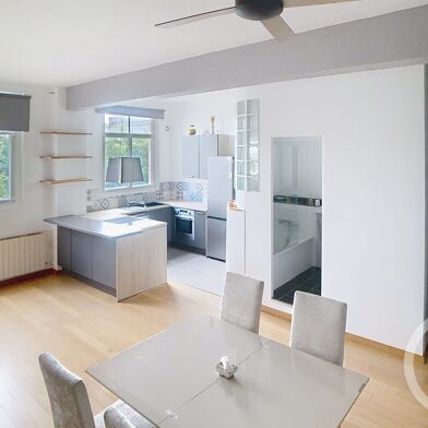 Appartement 3 pièces 224490 €