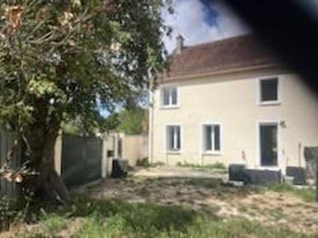 Maison à vendre à Viels-Maisons — photo du bien