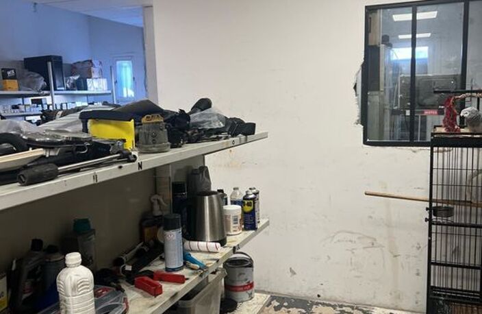 Vente Fonds de Commerce  Local Commercial 110 m² , Zone — photo 5