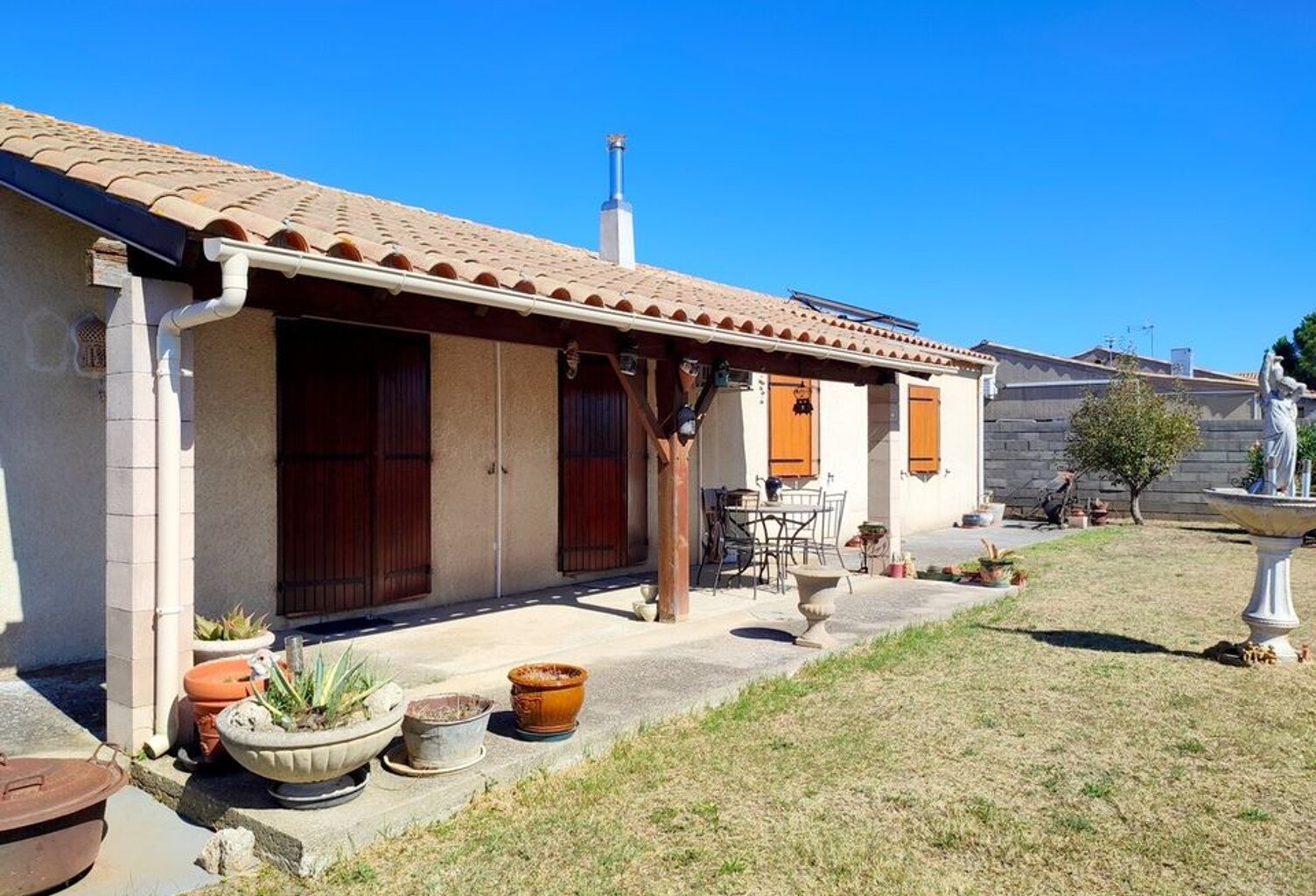 Plain pied sur beau terrain clos — photo 1