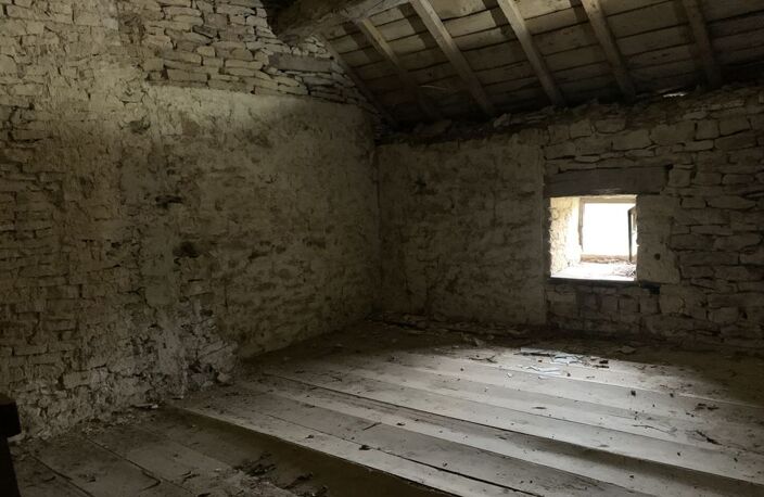 Maison à rénover avec terrain constructible. Opportunité à — photo 5