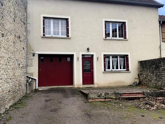 Maison de village à vendre entre Langres et Dijon — photo du bien