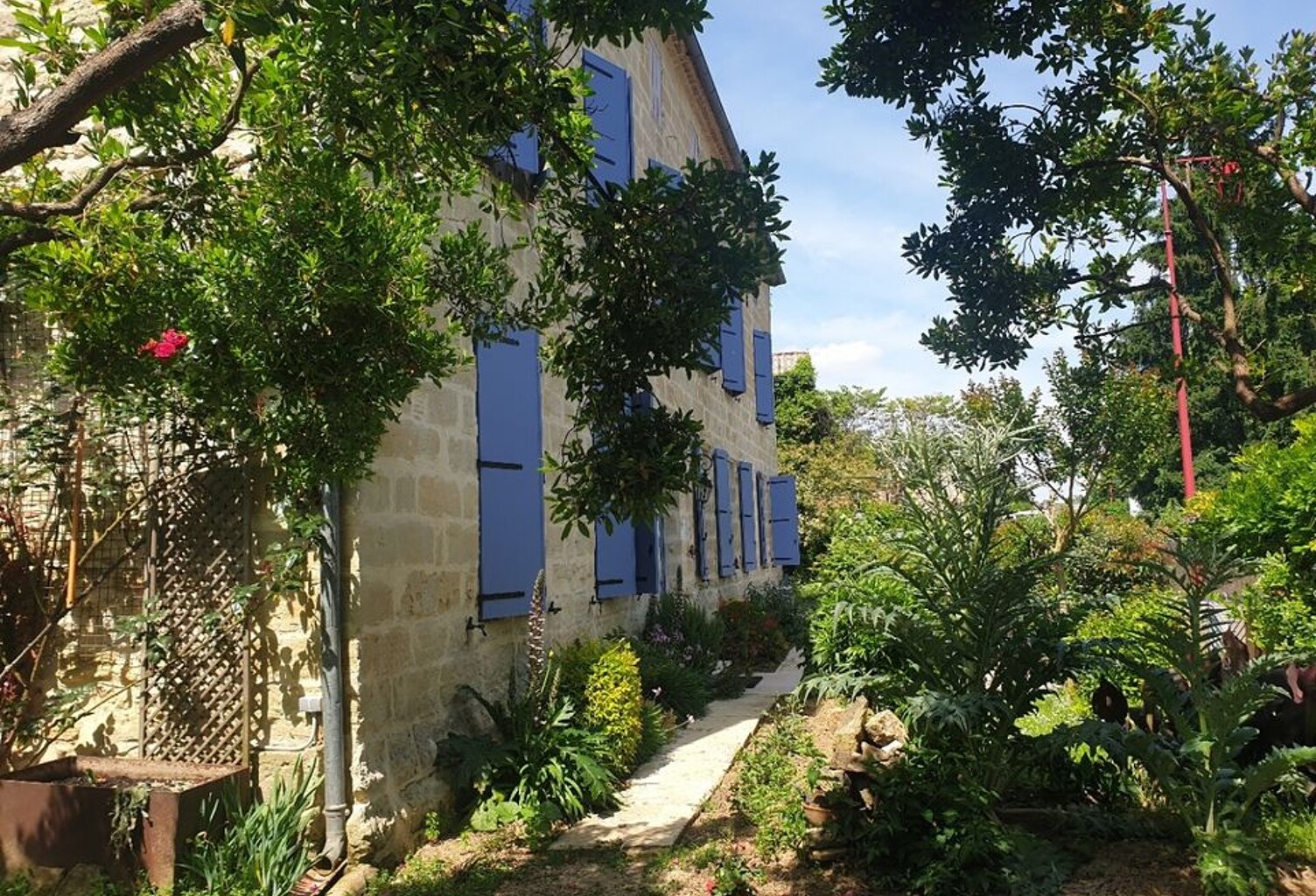 Maison de Maître en centre bourg très dynamique — photo 1