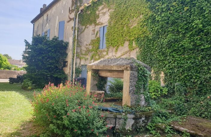 Maison de Maître en centre bourg très dynamique — photo 2
