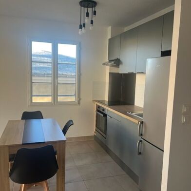 Appartement 2 pièces 750 €