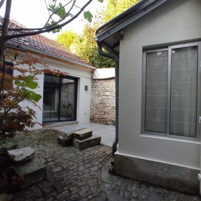 Appartement 2 pièces 840 €