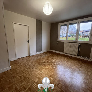 Appartement 3 pièces 730 €