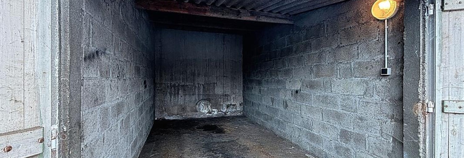 Garage  12 m² à louer à Montluçon (03100)