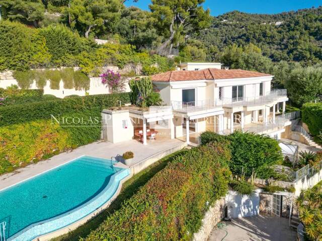 Splendide villa de maître dans domaine privé — À seulement 1 km — photo du bien