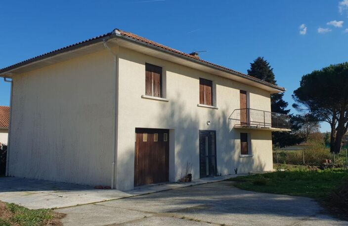 À vendre, Trie-sur-Baïse (Hautes-Pyrénées): Villa avec 6 chambres, garage/atelier et jardin de 990m². Cour avec parking, remise du jardin - à quelques minutes à pied des commerces — photo 4